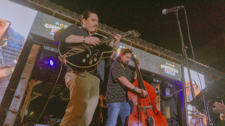 Camaleones Fest 2 abre con Jazz Guitar Trio en vivo